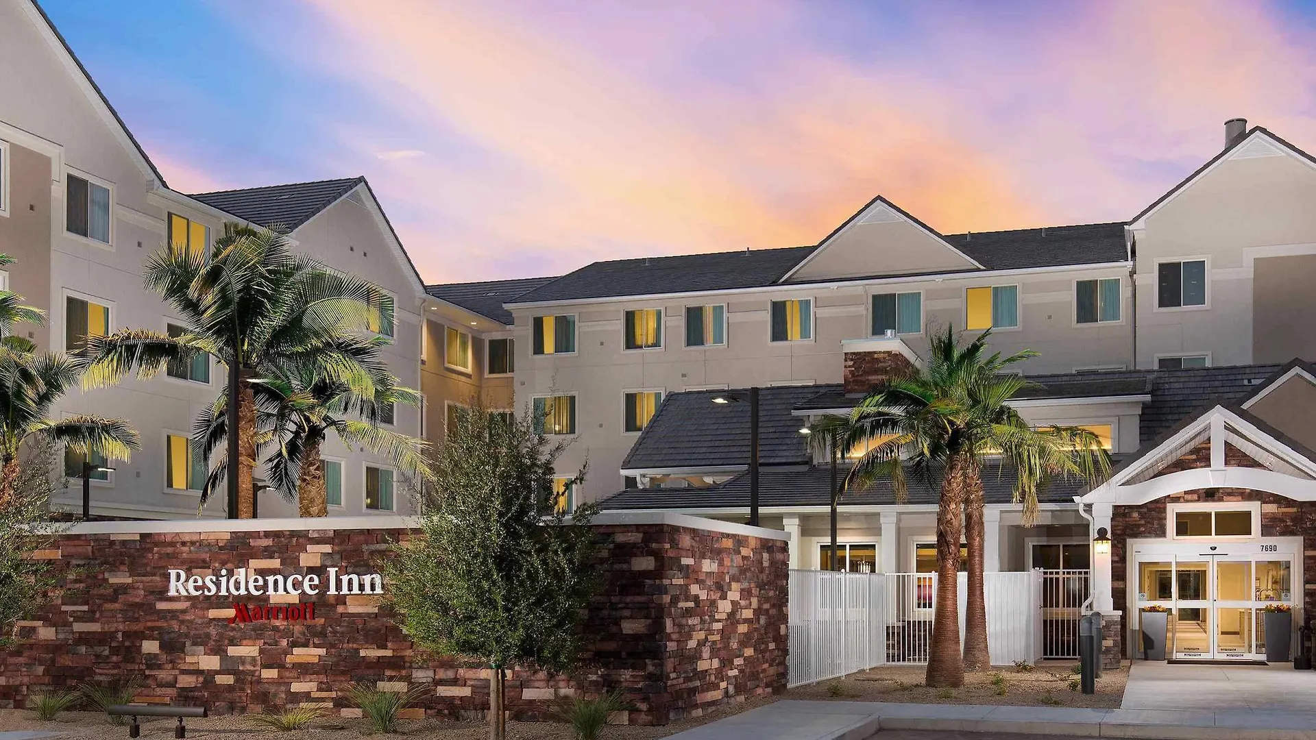 Residence Inn By Marriott Las Vegas Airport מלון
